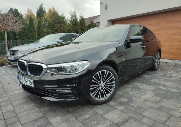 BMW Seria 5 cena 118500 przebieg: 151000, rok produkcji 2018 z Opoczno małe 596